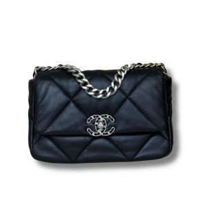 Chanel 19 small black SHW