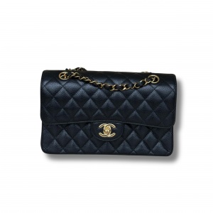 Chanel classic small